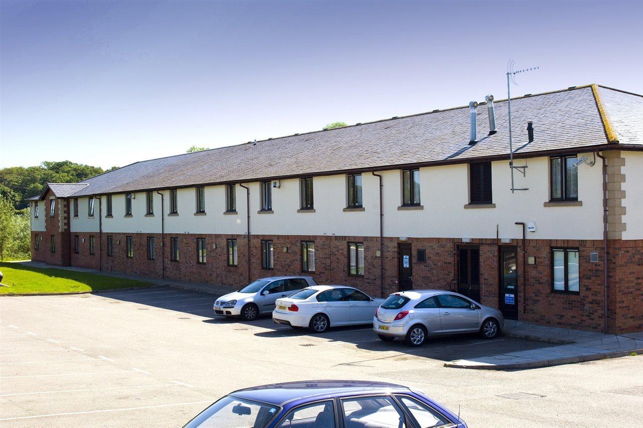 Premier Inn Premier Inn Silverstone 塞勒斯汉姆 外观 照片