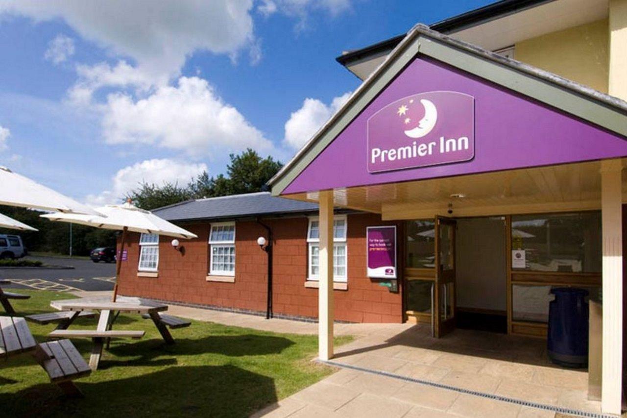 Premier Inn Premier Inn Silverstone 塞勒斯汉姆 外观 照片