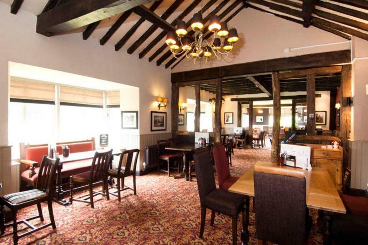Premier Inn Premier Inn Silverstone 塞勒斯汉姆 外观 照片