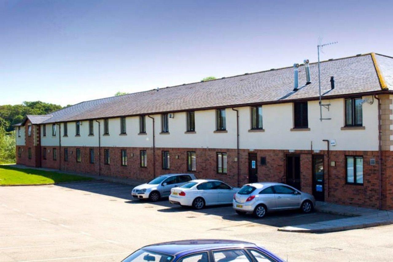 Premier Inn Premier Inn Silverstone 塞勒斯汉姆 外观 照片