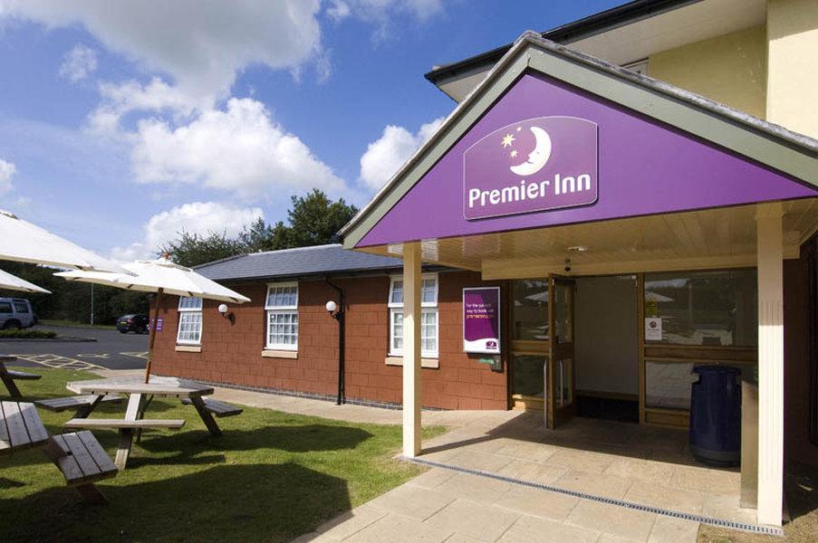 Premier Inn Premier Inn Silverstone 塞勒斯汉姆 外观 照片
